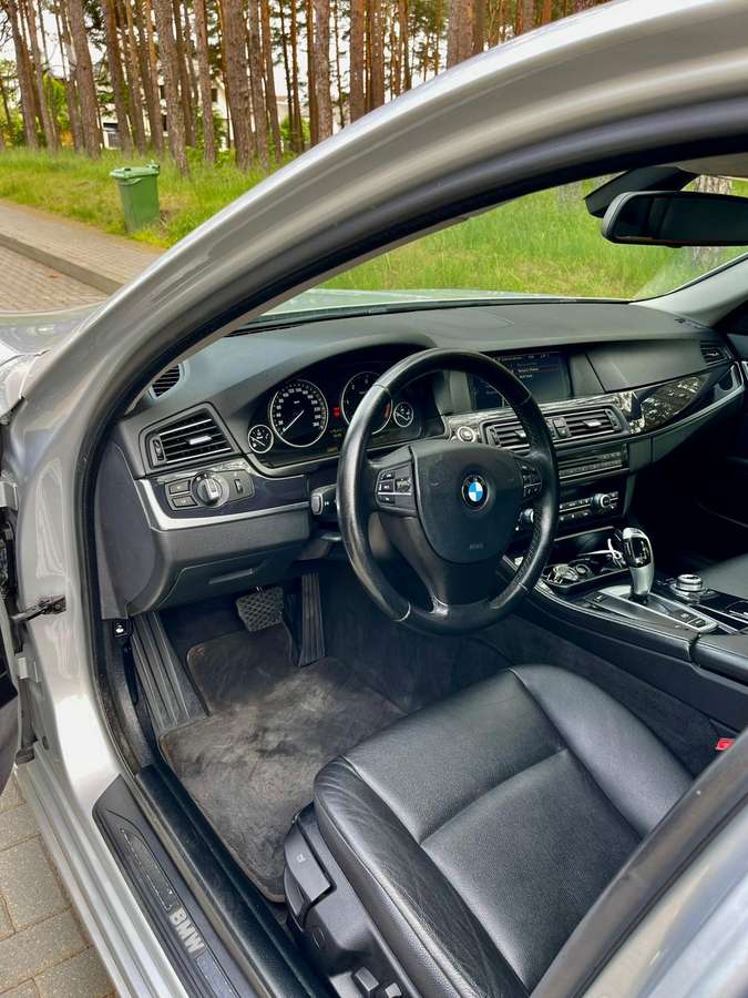 BMW 525, 3.0 l., Седан