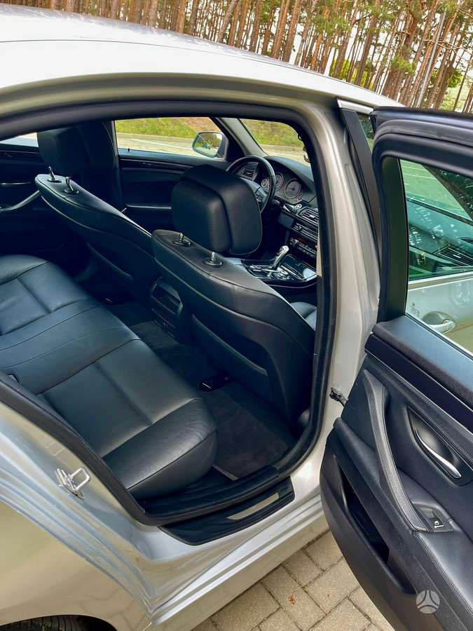 BMW 525, 3.0 l., Седан