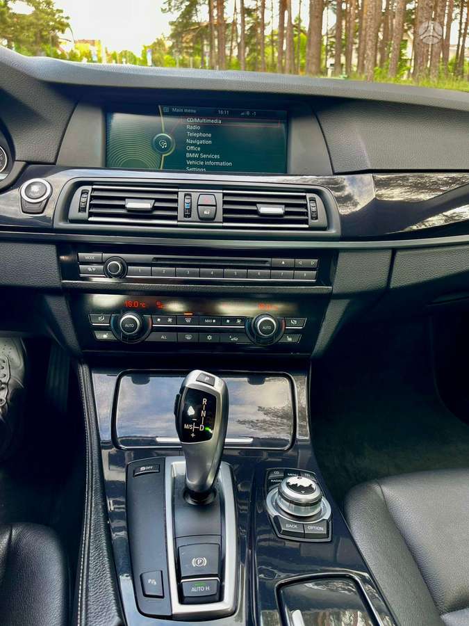 BMW 525, 3.0 l., Седан