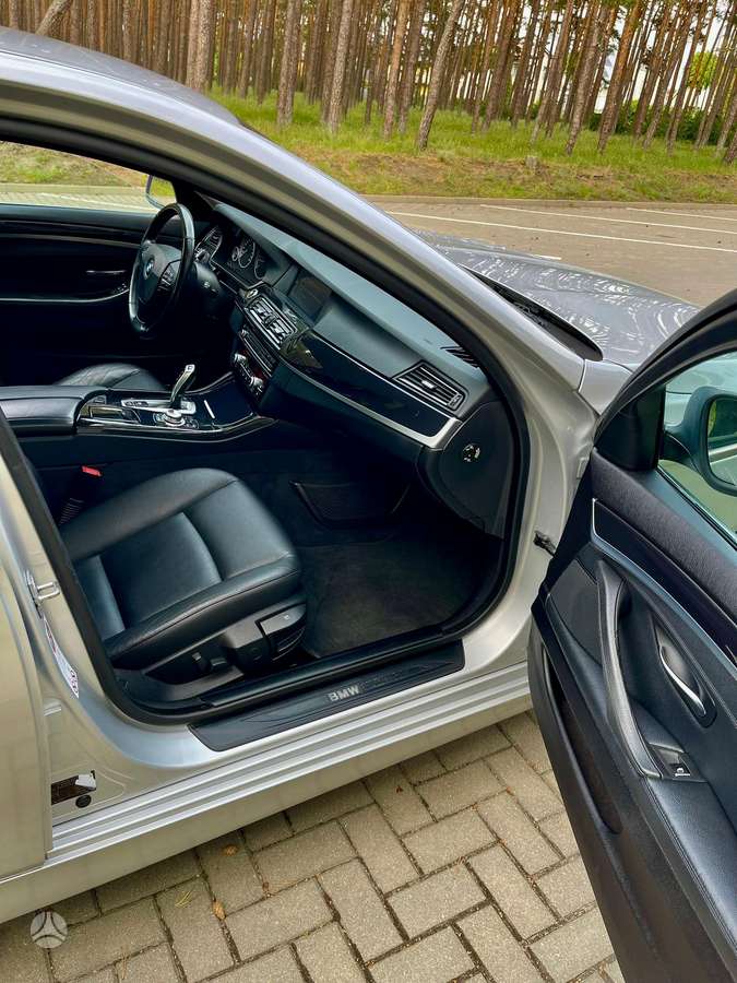 BMW 525, 3.0 l., Седан