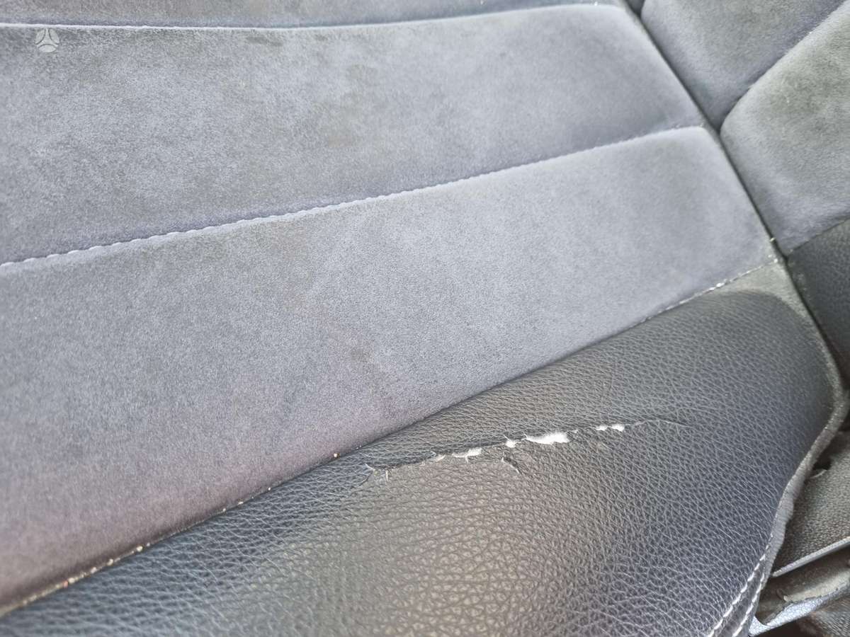 Mercedes-Benz R320