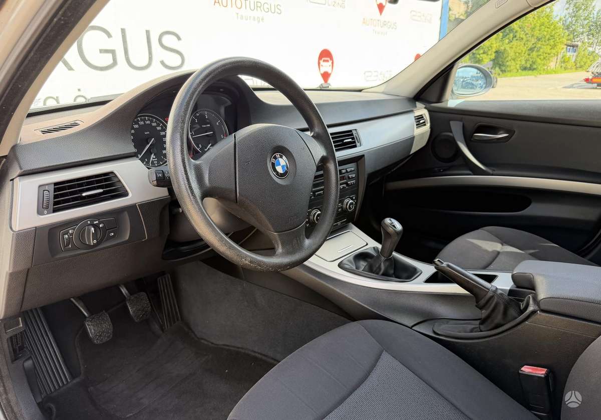 BMW 320, 2.0 l., Седан