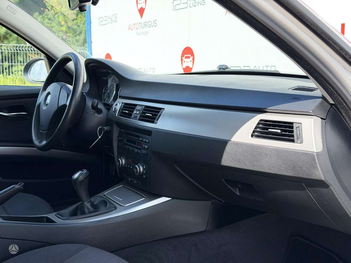 BMW 320, 2.0 l., sedanas
