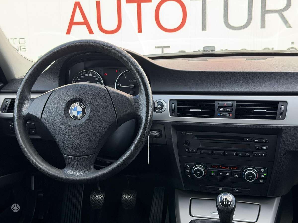 BMW 320, 2.0 l., sedanas