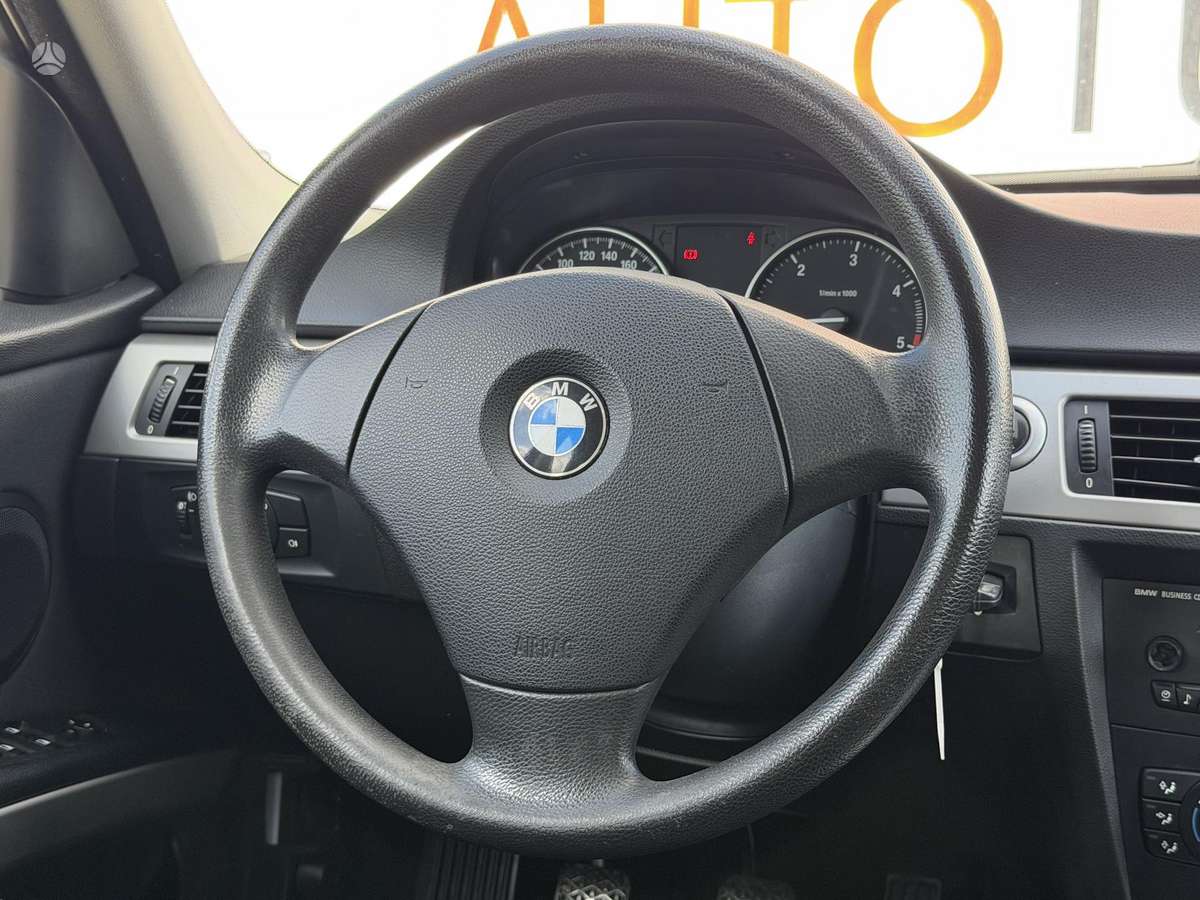 BMW 320, 2.0 l., Седан