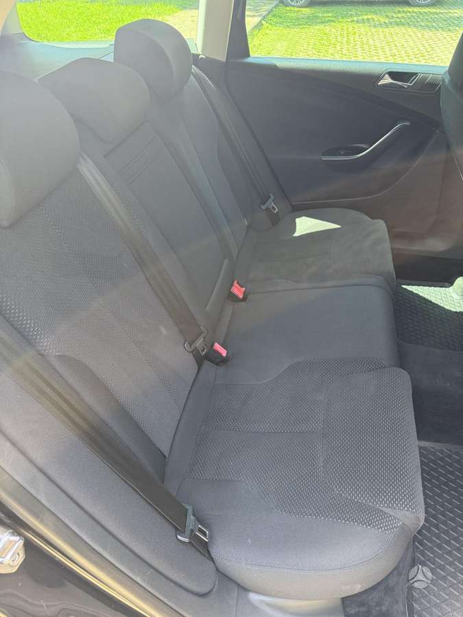 Volkswagen Passat - 7