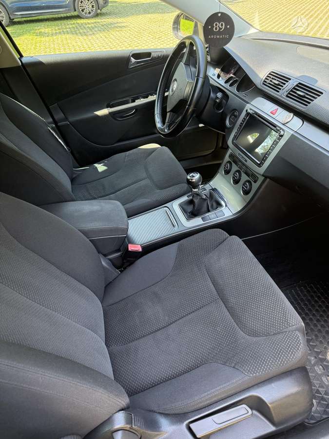 Volkswagen Passat - 10