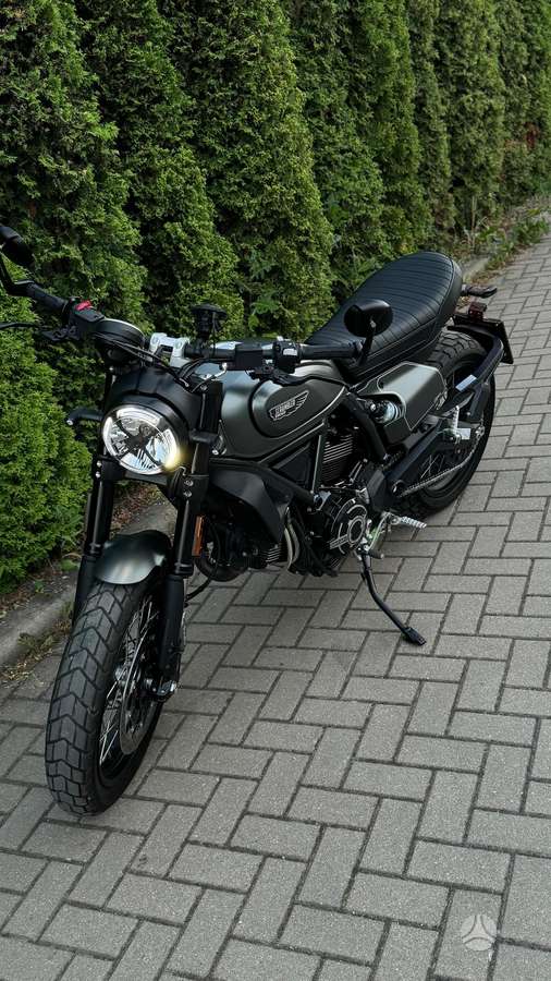 Ducati Scrambler 803cc, street / classic