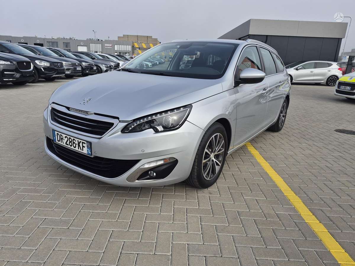 Peugeot 308, 1.2 l., Универсал