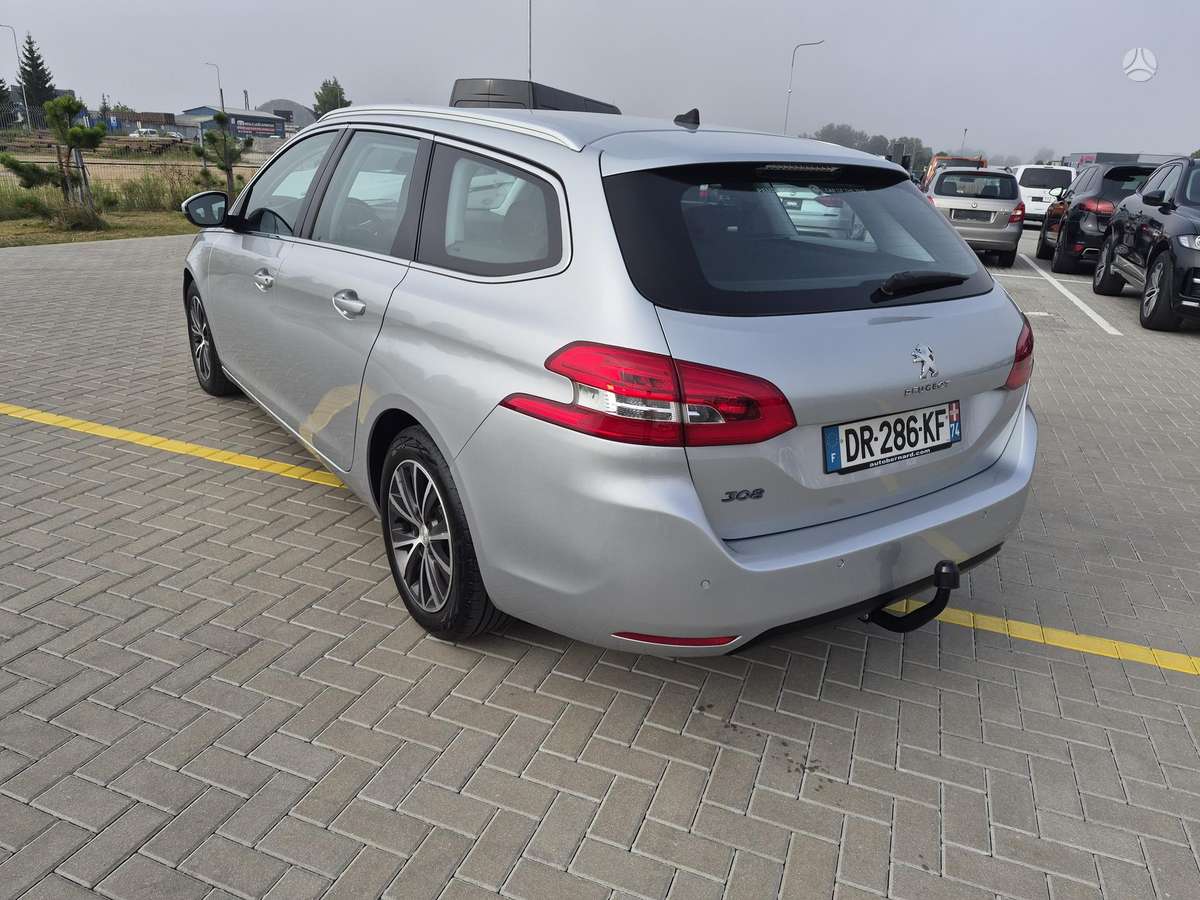 Peugeot 308, 1.2 l., Универсал