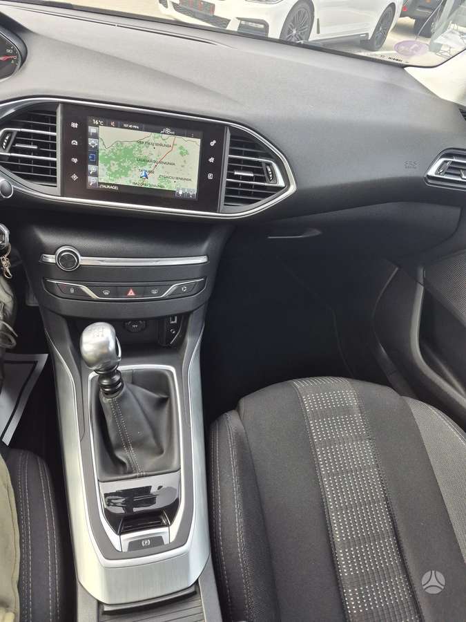 Peugeot 308, 1.2 l., Универсал