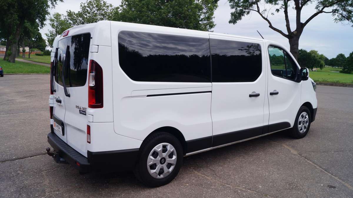Renault Trafic - 12