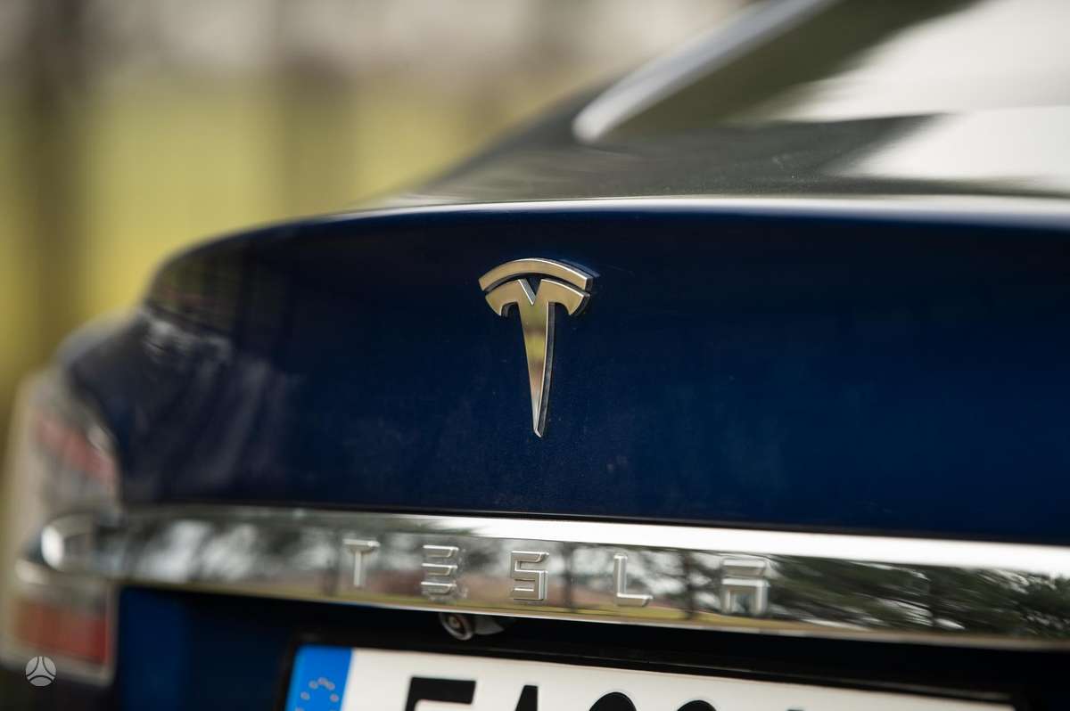 Tesla Model S, 100 kWh, hečbekas