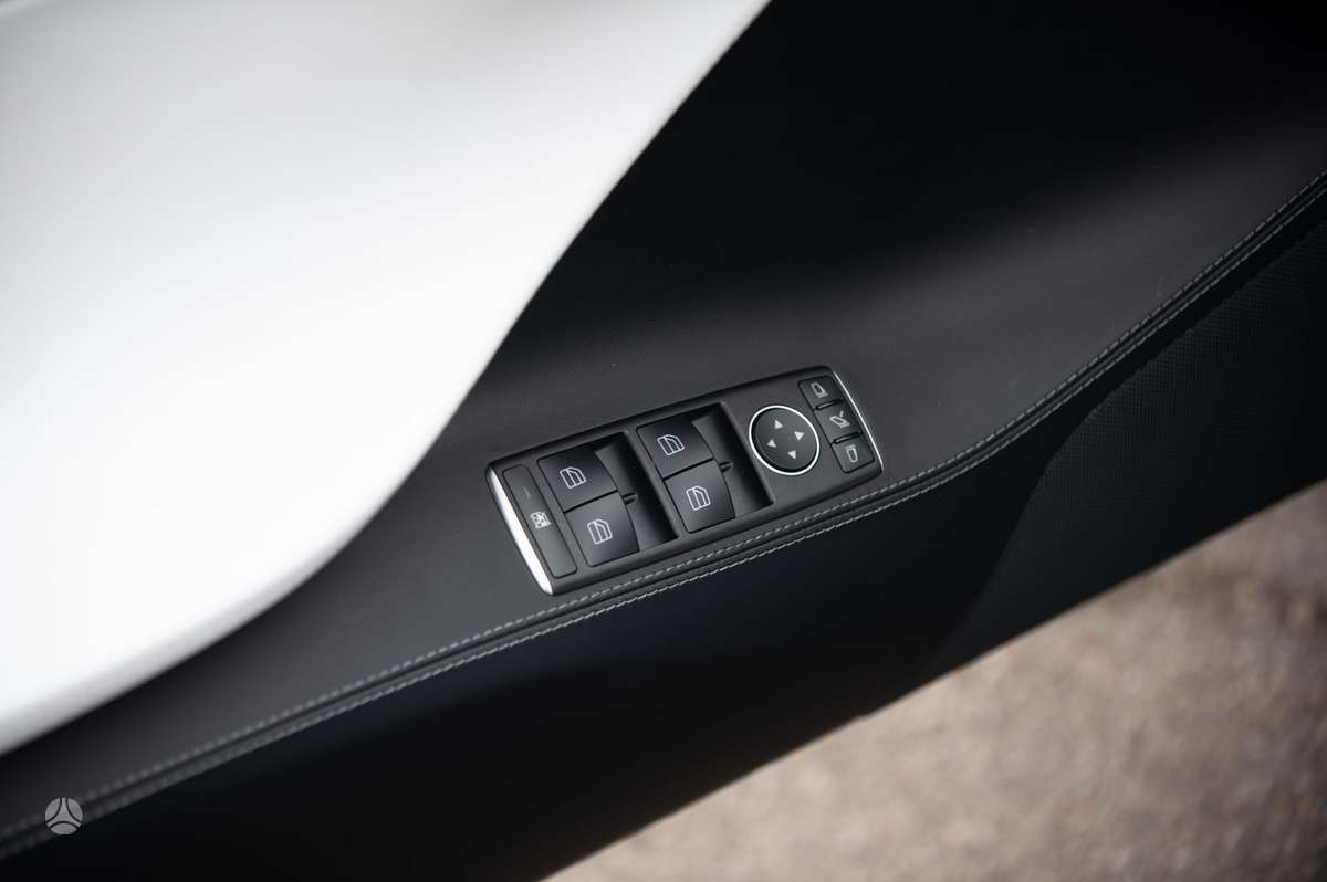 Tesla Model S, 100 kWh, hečbekas
