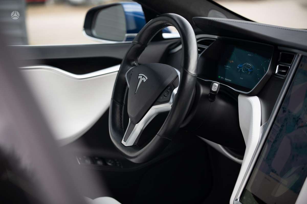 Tesla Model S, 100 кВт·ч, Хэтчбек