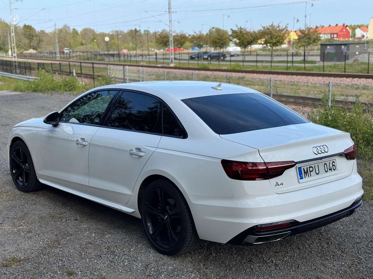 Audi A4, 2.0 l., Седан