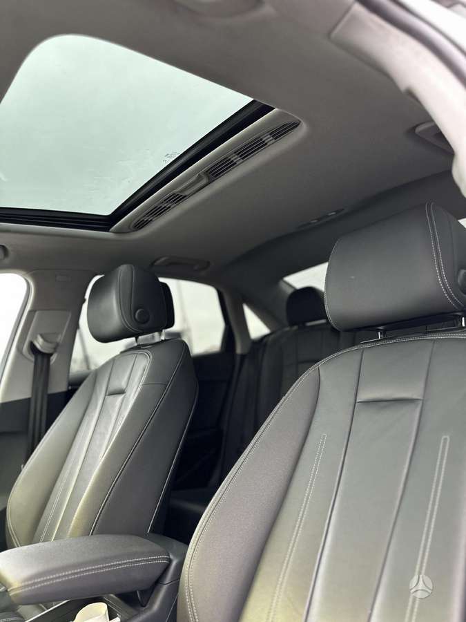 Audi A4, 2.0 l., Седан