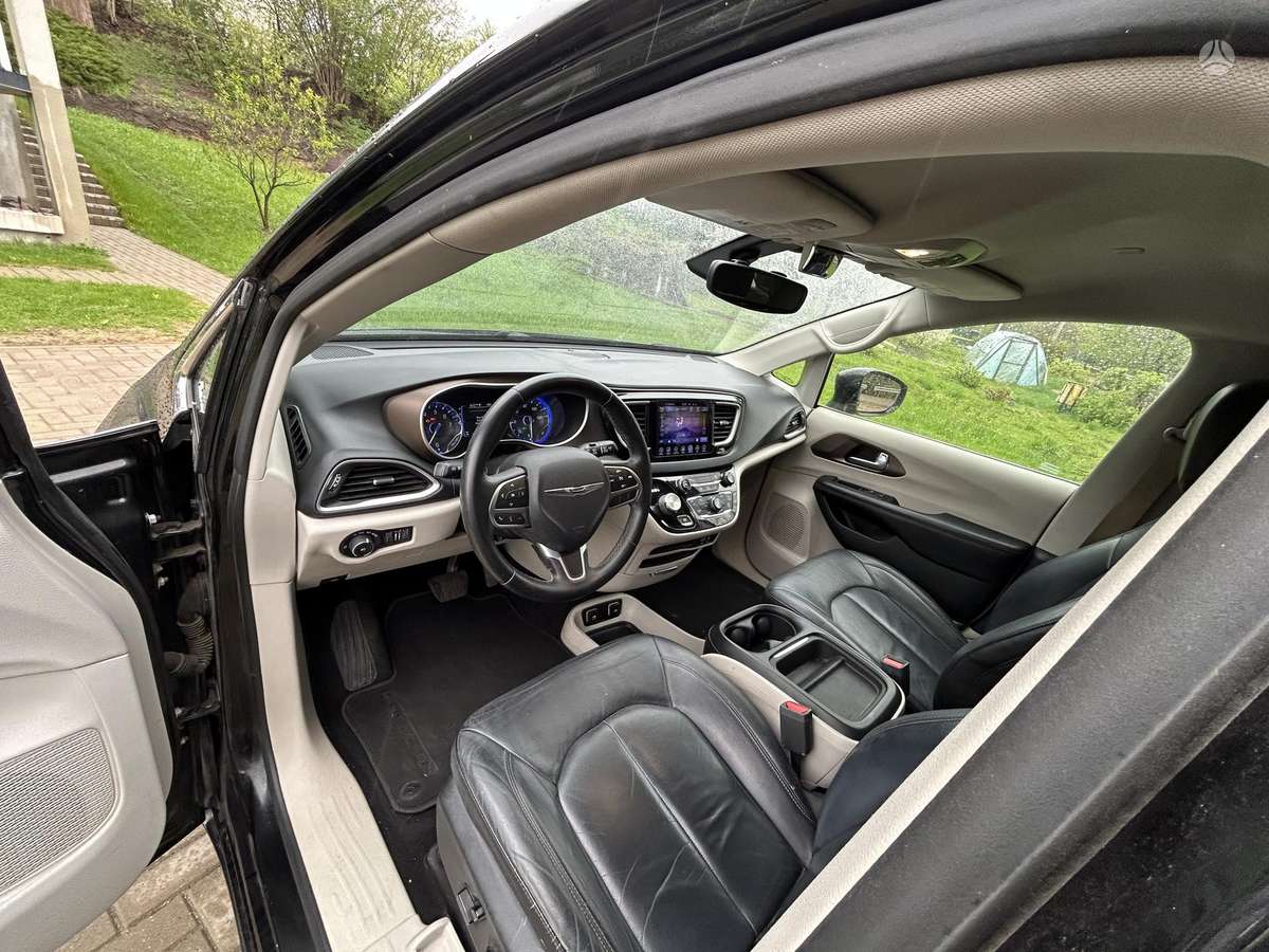 Chrysler Pacifica, 3.6 l., Минивэн