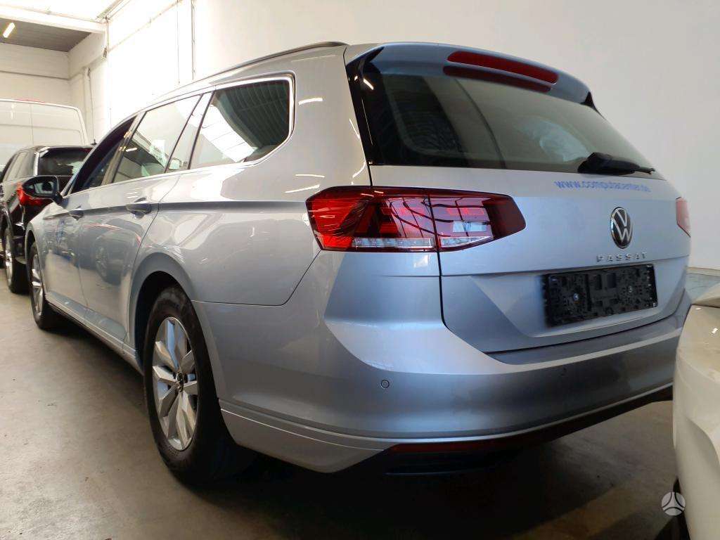 Volkswagen Passat - 4