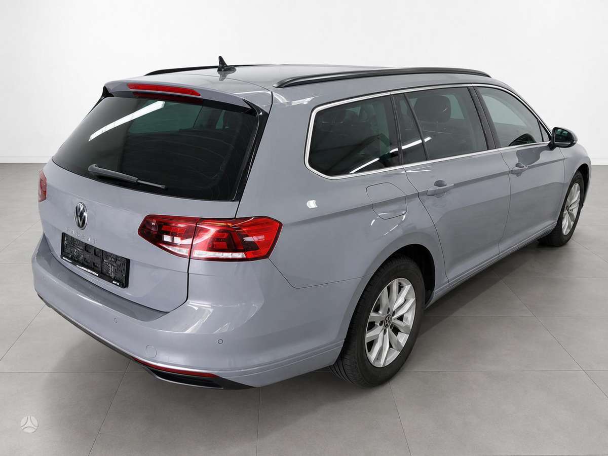Volkswagen Passat - 2