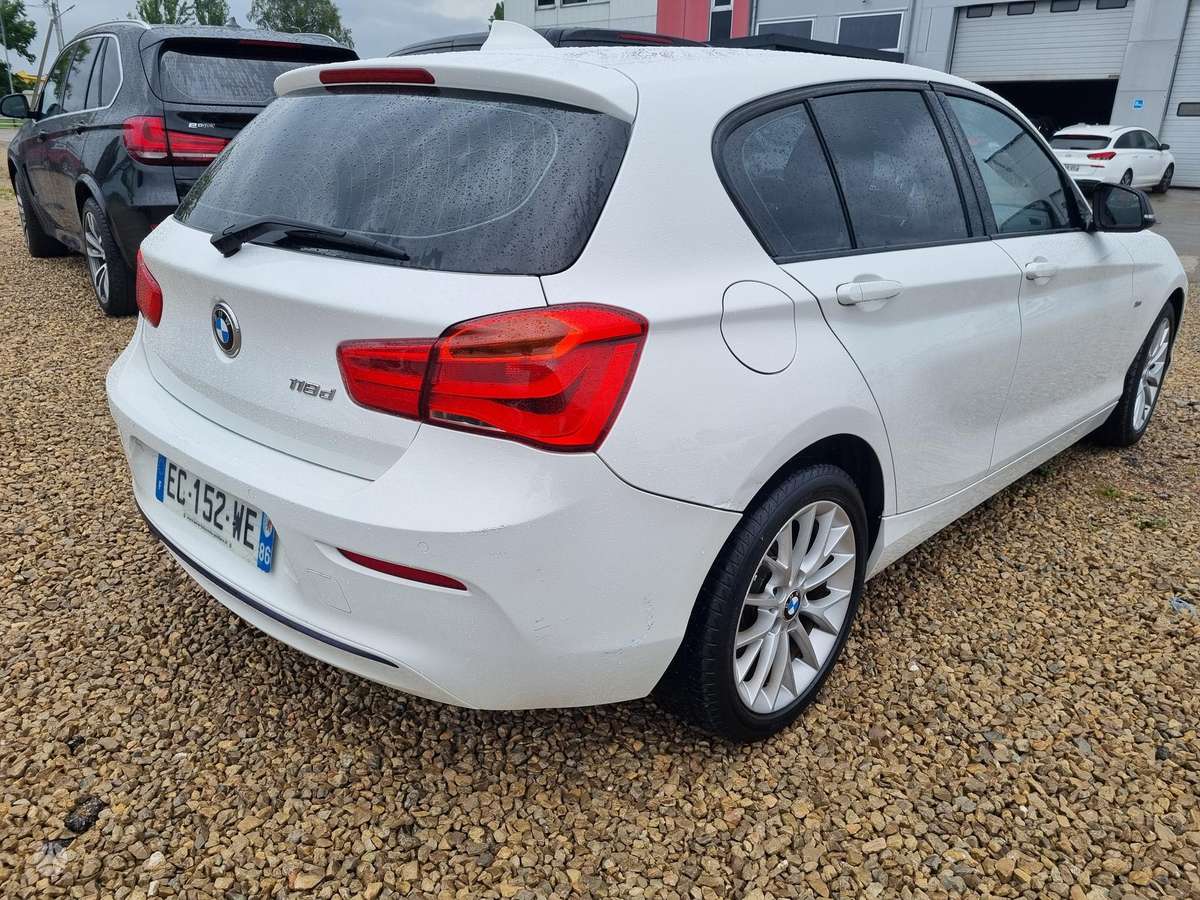 BMW 118, 2.0 l., hatchback