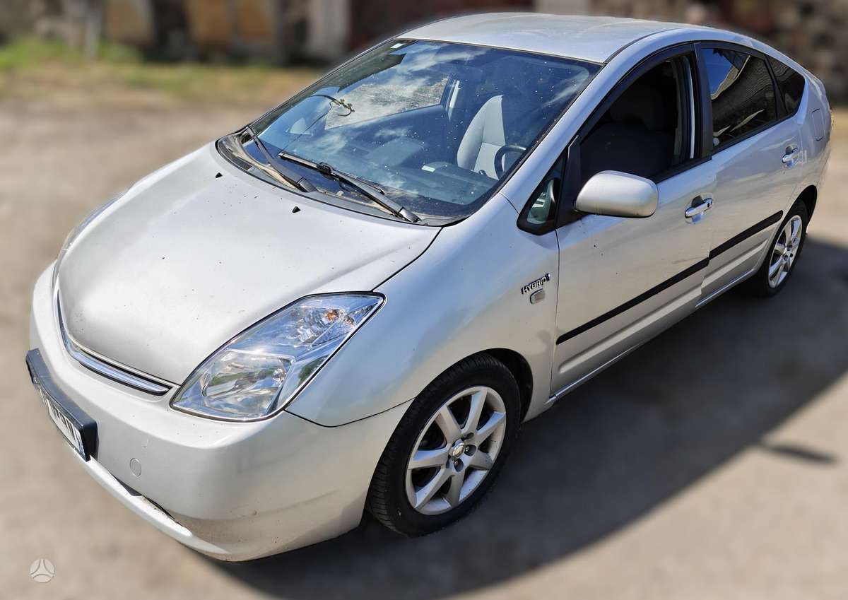 Toyota Prius, hatchback