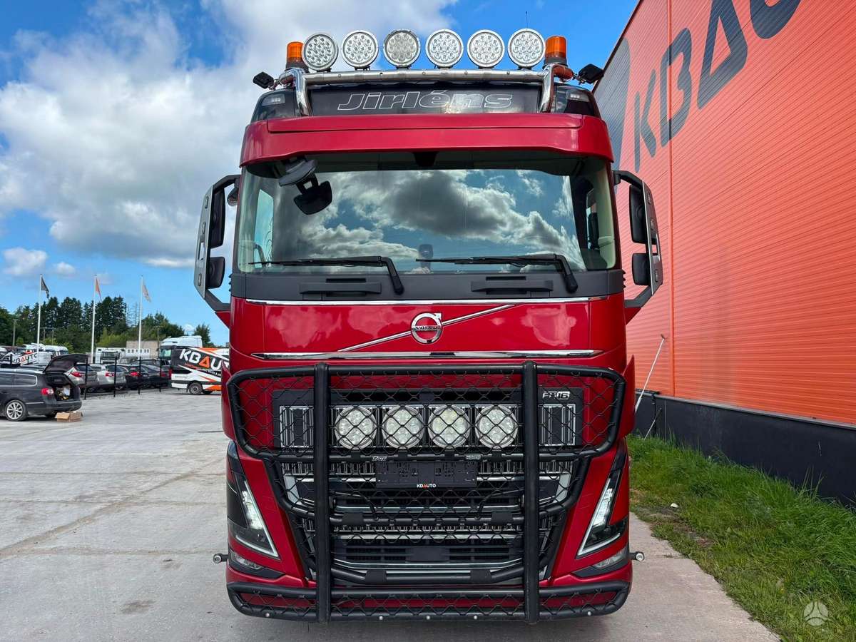 Volvo FH16 650 6x4, шасси