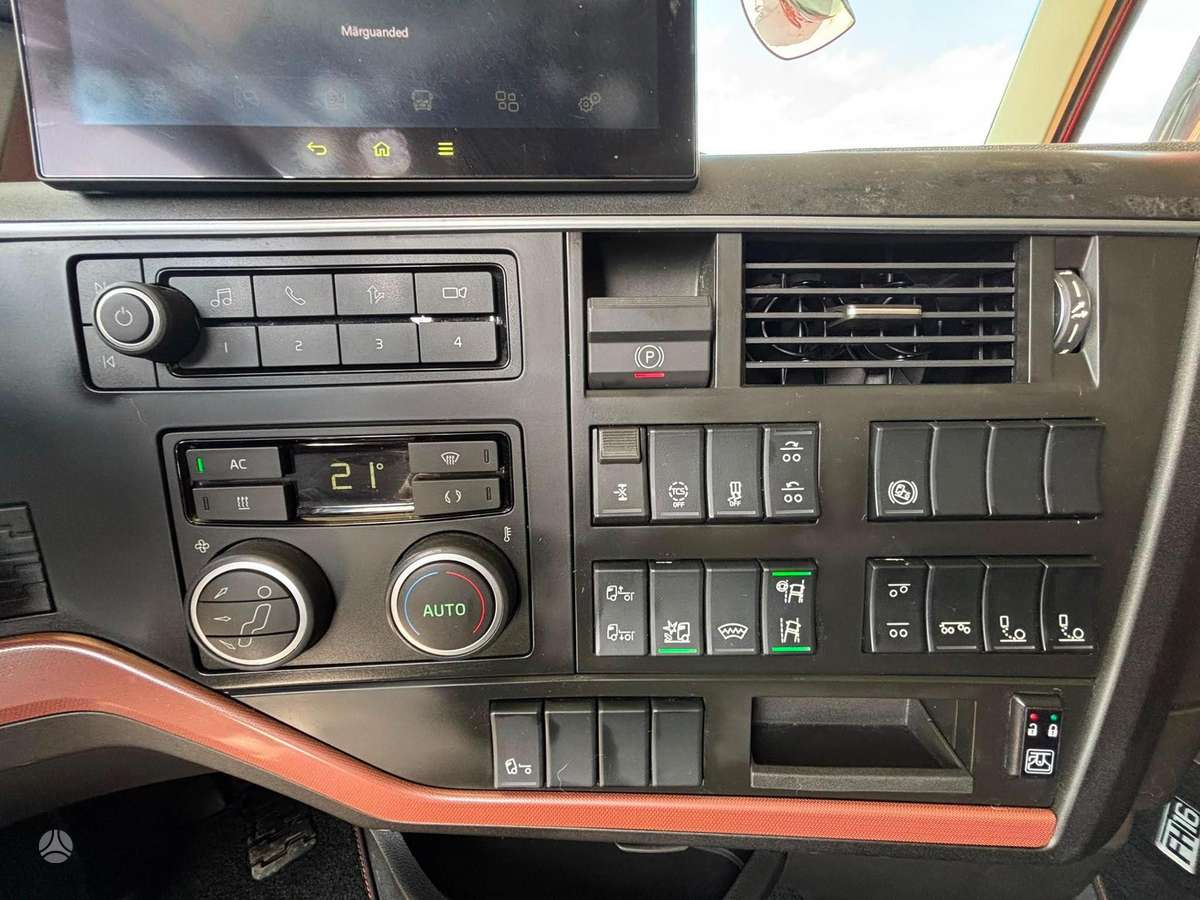 Volvo FH16 650 6x4, шасси