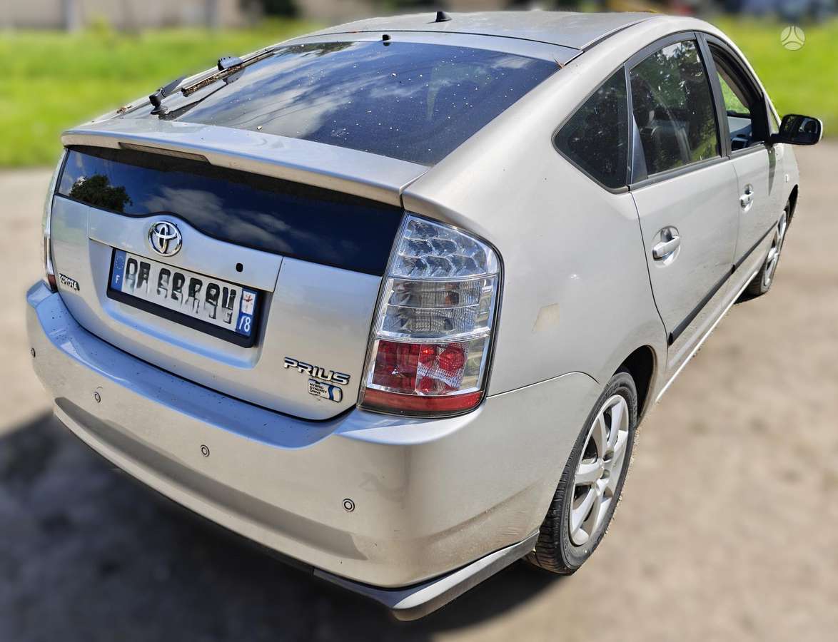 Toyota Prius, hatchback