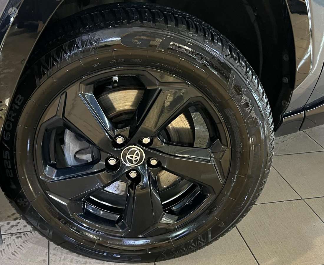 Toyota RAV4 - 4