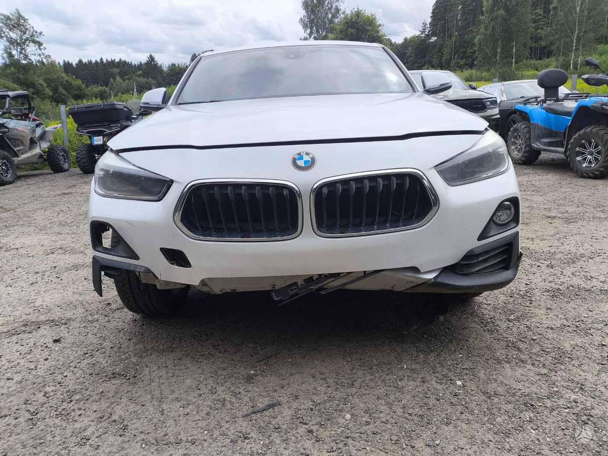 BMW X2, 2.0 l., off-road / crossover