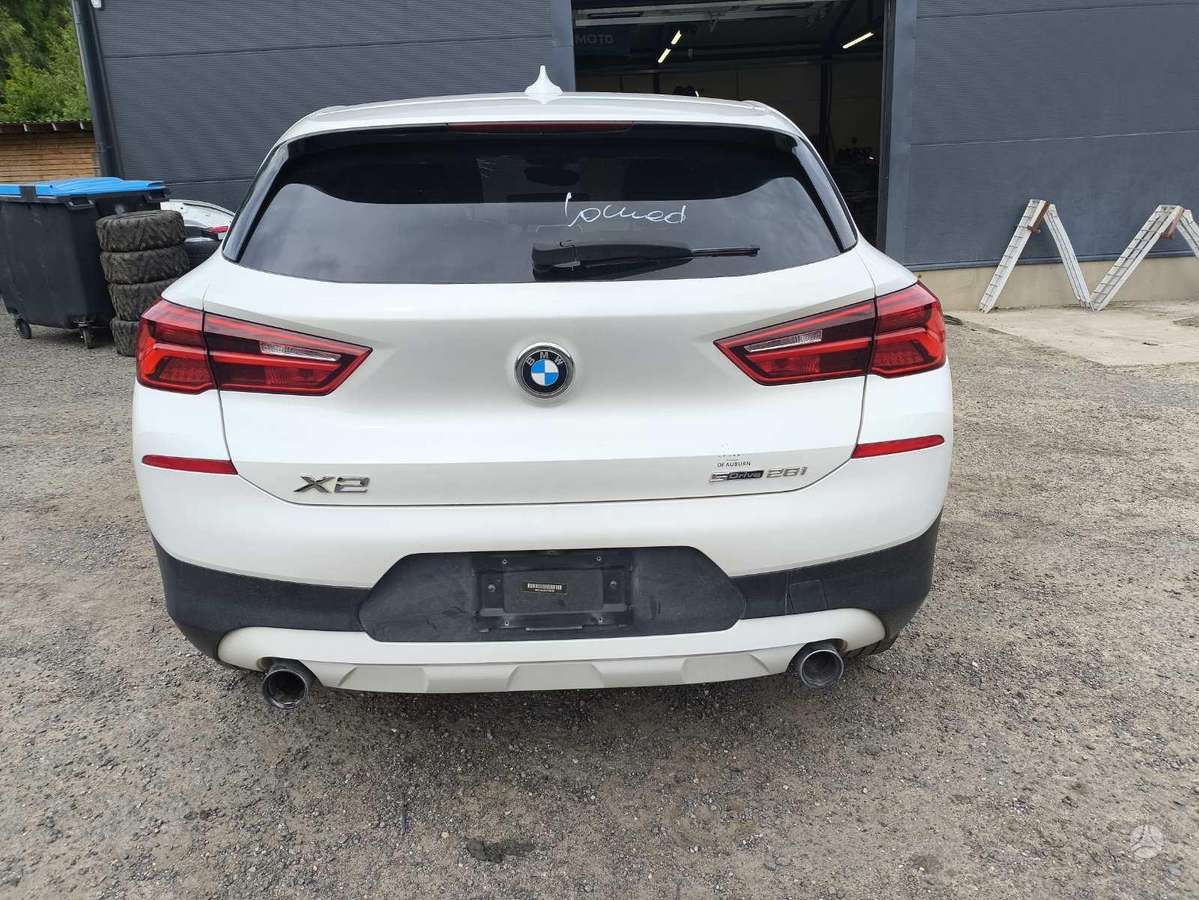 BMW X2, 2.0 l., off-road / crossover