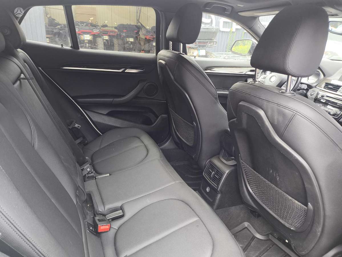 BMW X2, 2.0 l., off-road / crossover