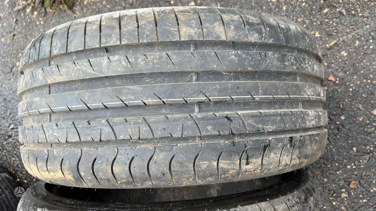 Sava, vasaras 235/35 R19
