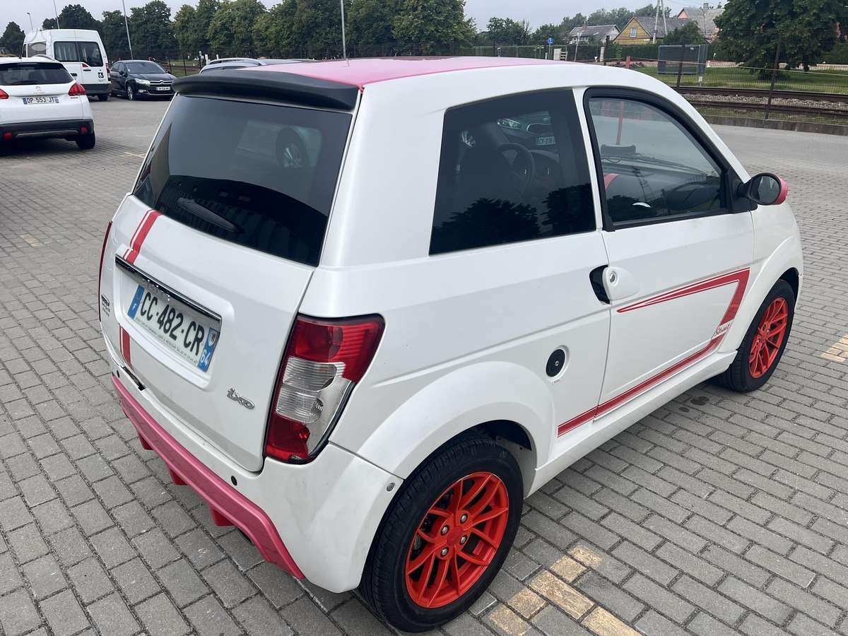 Ligier ixo, 0.4 l., Хэтчбек