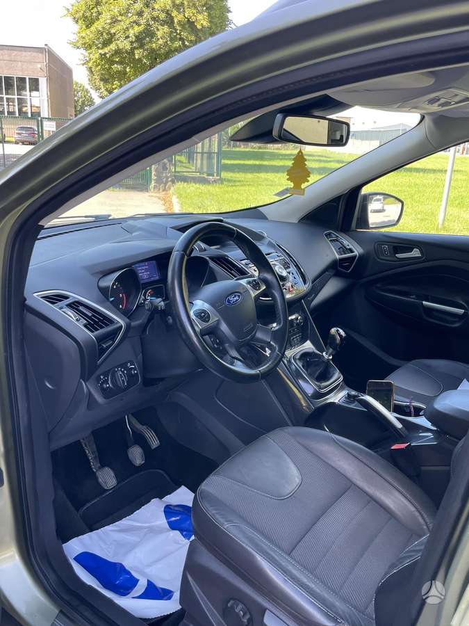 Ford Kuga, off-road / crossover