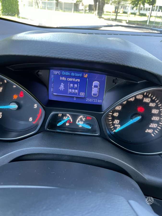 Ford Kuga, Внедорожник / Кроссовер