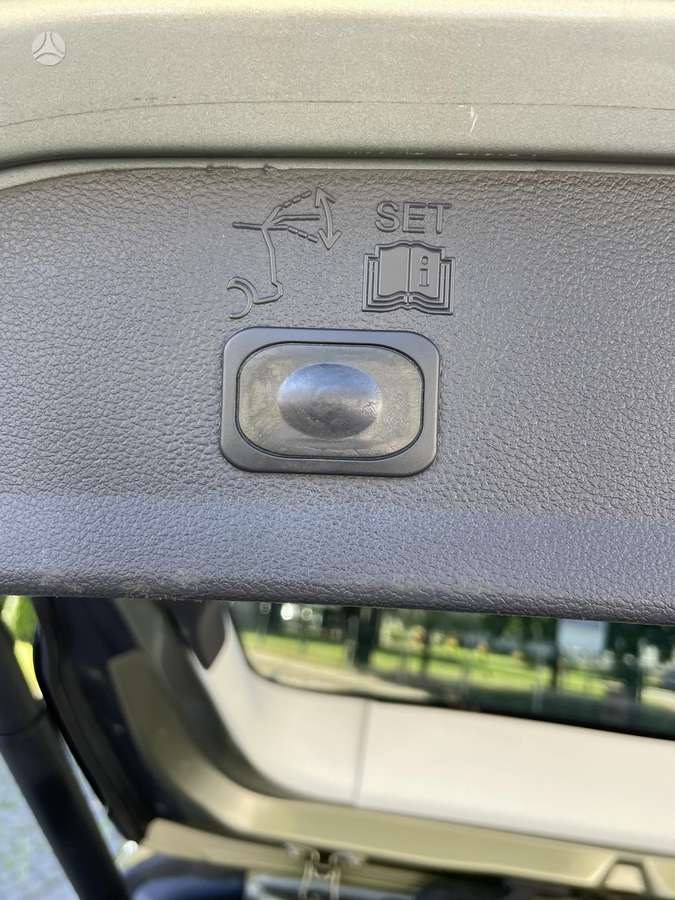 Ford Kuga, Внедорожник / Кроссовер