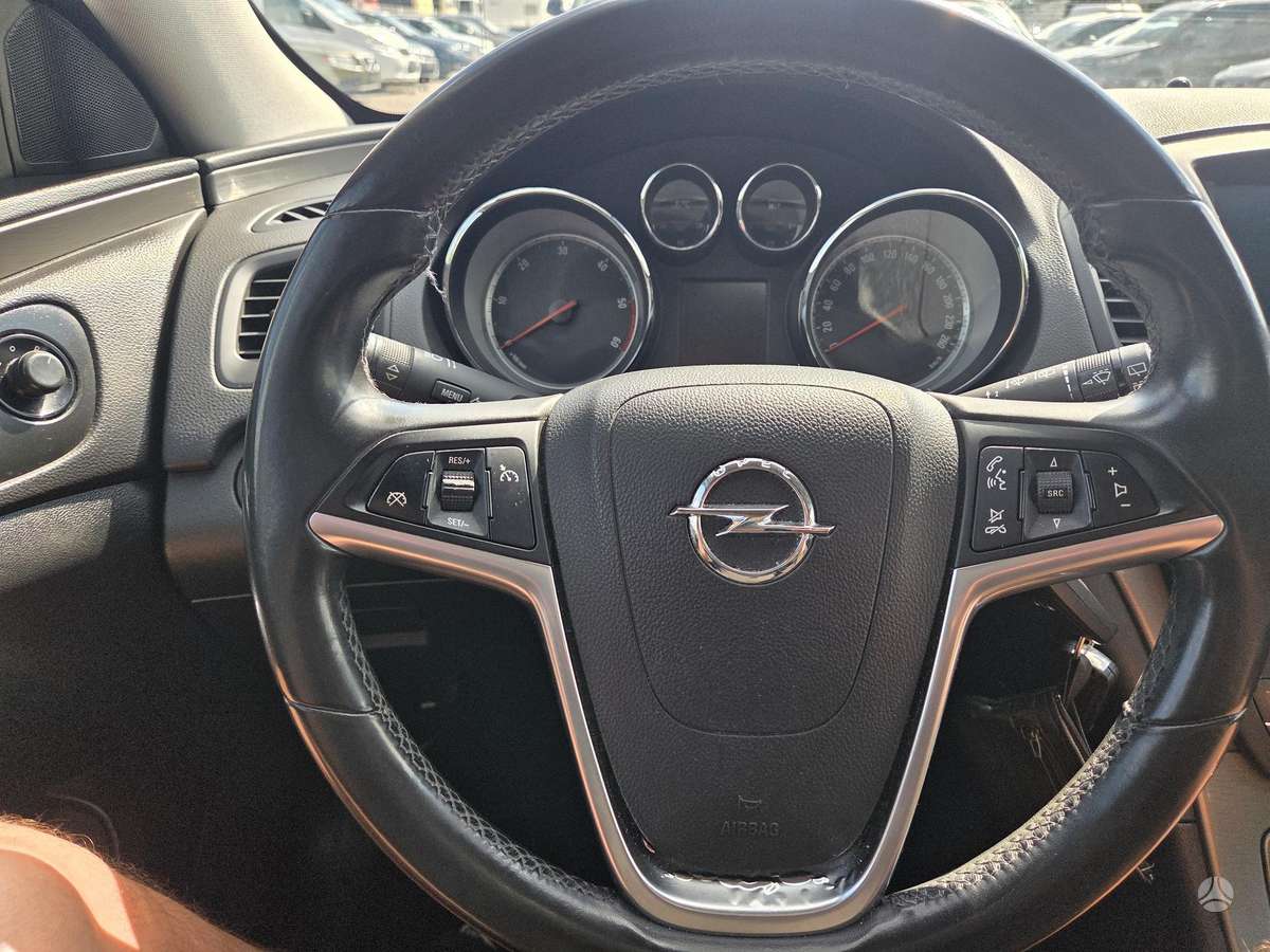 Opel Insignia, 2.0 l., universalas