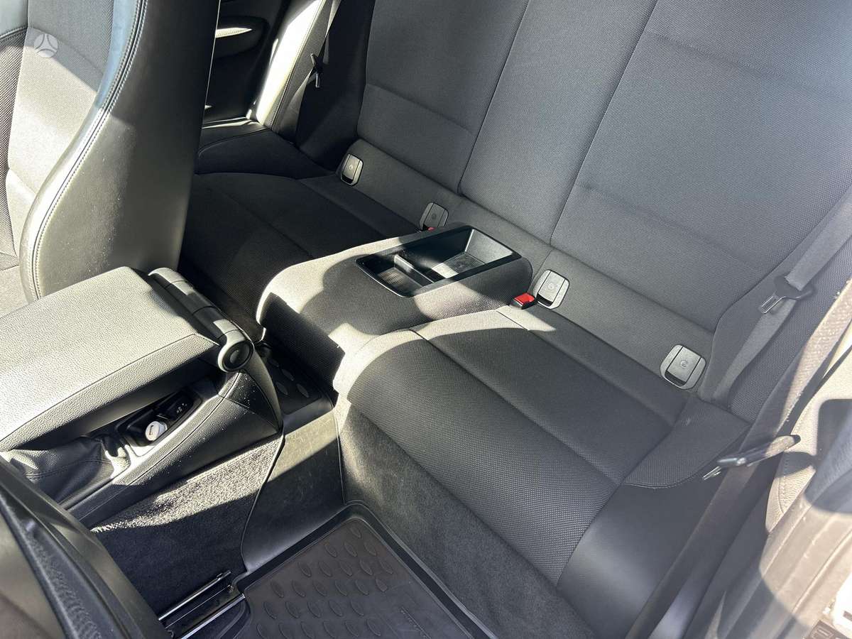 BMW 116, 2.0 l., hatchback