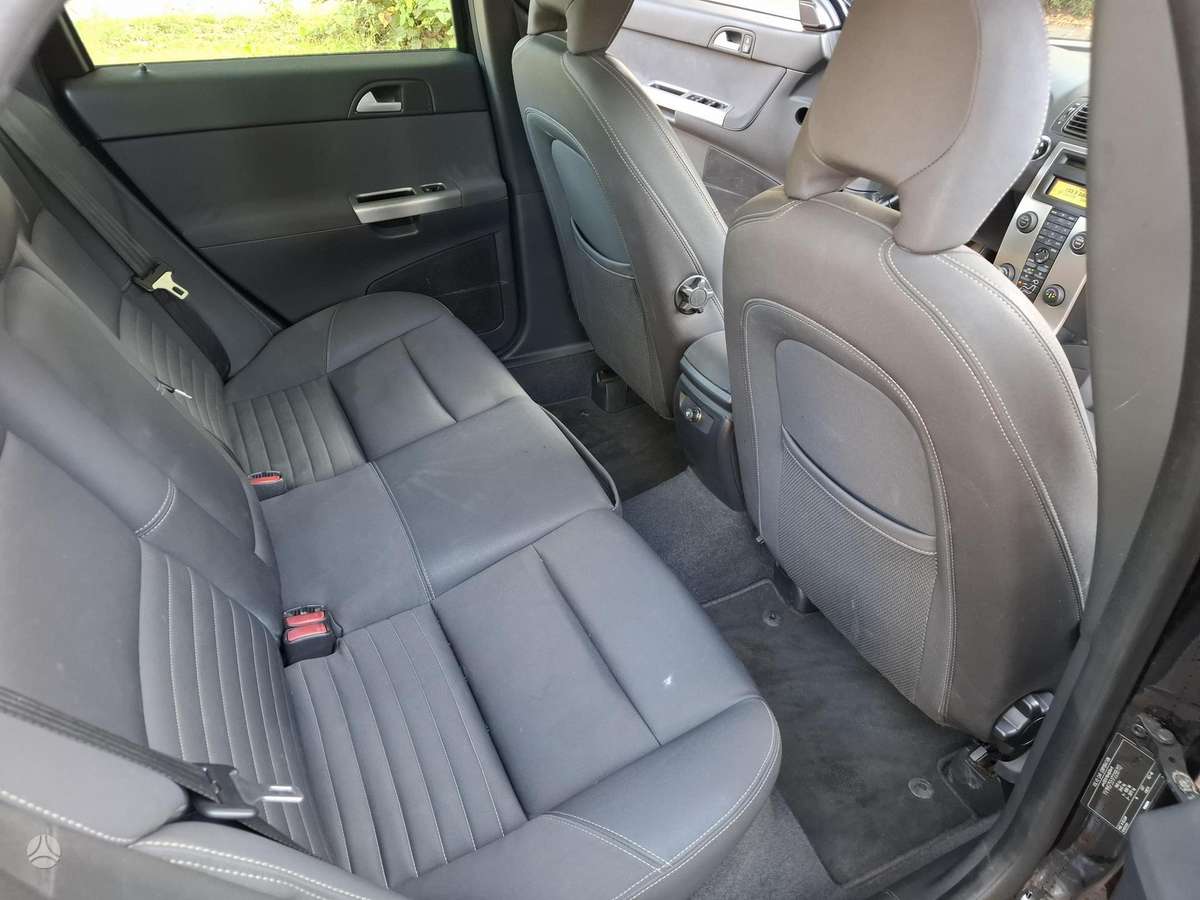 Volvo S40 - 10