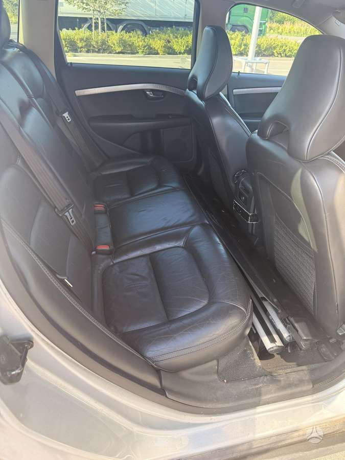 Volvo XC70, 2.4 l., wagon