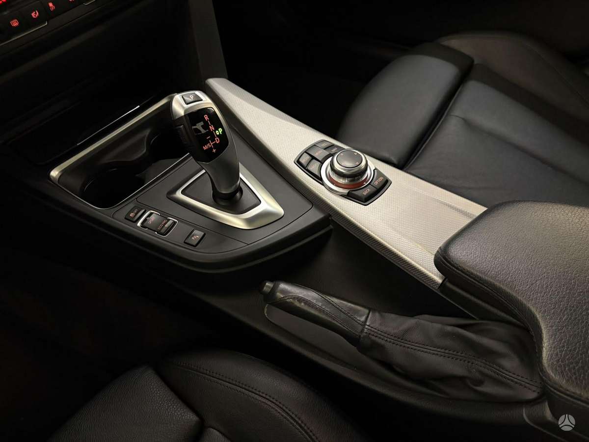 BMW 320, 2.0 l., Седан