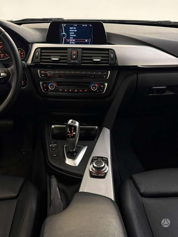 BMW 320, 2.0 l., Седан