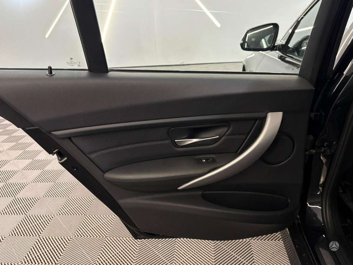 BMW 320, 2.0 l., Седан
