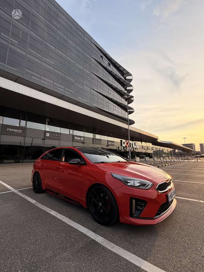 Kia ProCeed, 1.6 l., hatchback