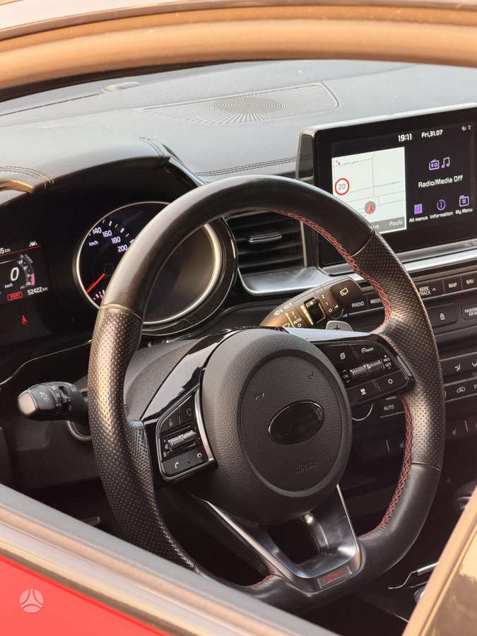 Kia ProCeed, 1.6 l., hatchback