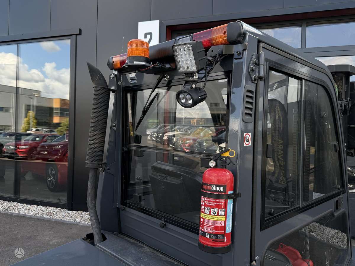 Toyota Tonero35, forklifts
