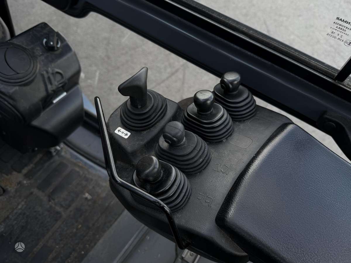 Toyota Tonero35, forklifts