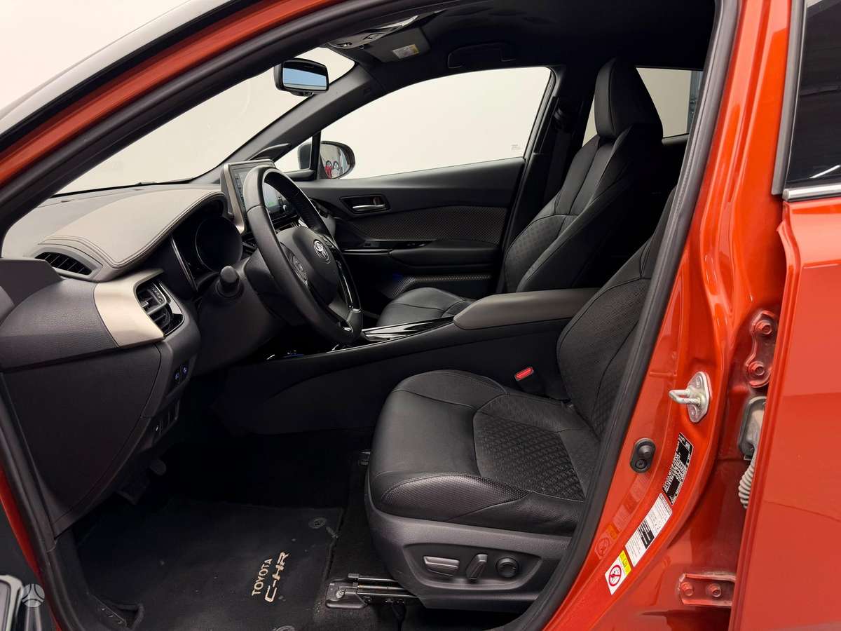 Toyota C-HR - 9